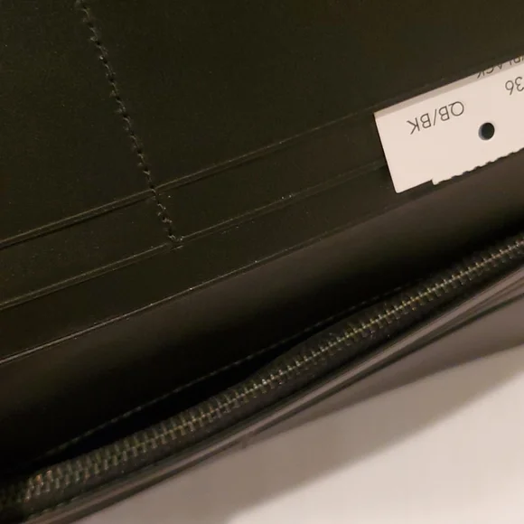 Coach bifold long wallet - Picture 3 of 4